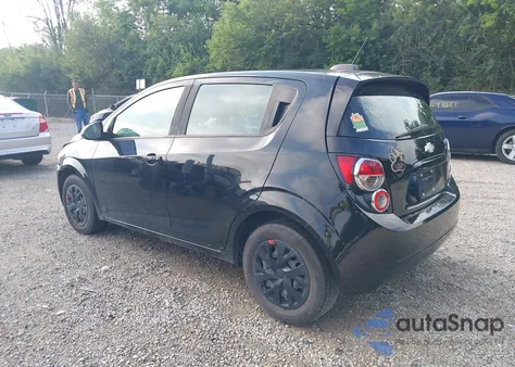 2016 Chevrolet Sonic Ls Auto z USA, uszkodzony, nr VIN 1G1JA6SH3G4142829